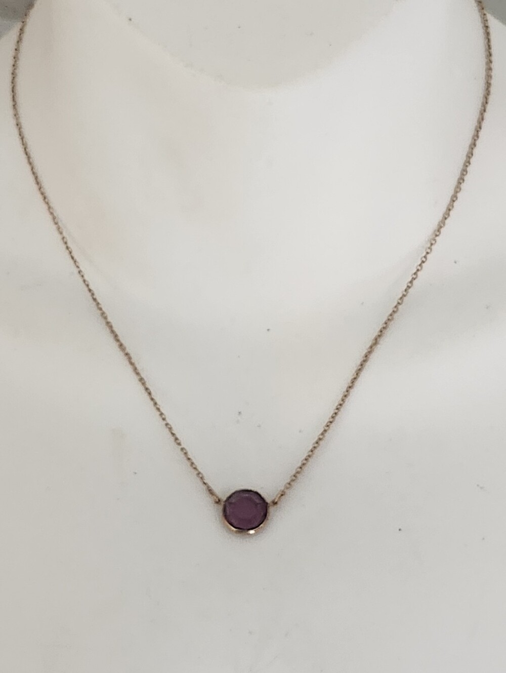 Vtg Avon Gold Tone  Necklace with Purple Stone Pendant - 17 Inches